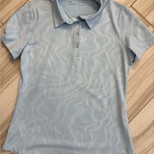 Under Armour Women's Light Blue Polo Shirt with Subtle Pattern M NWOT